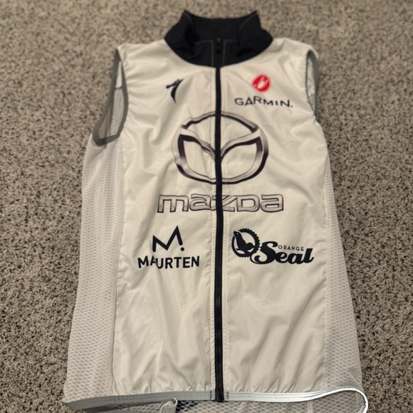 Professional Cyclist Jersey Bundle - Picture 5 of 6